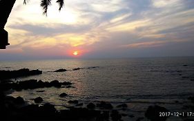 Om Ganesh Guest House Cliffside